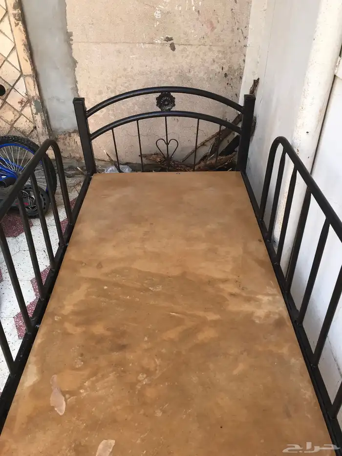 سرير للبيع 2