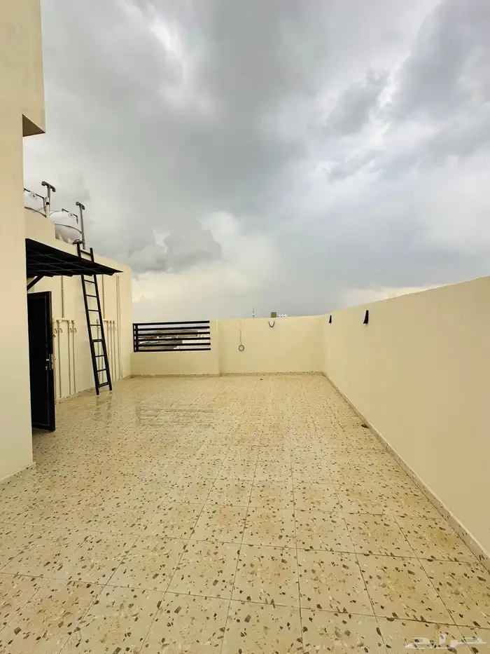 للبيع شقق علويه تشطيبVipبالمحاله ح الزهور بسعر550الف 24