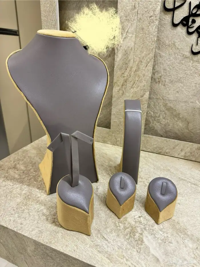 عربية ملكة 0