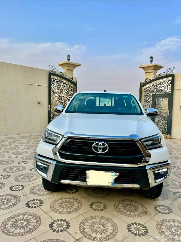 هايلوكس دبل 2023 ديزل سعودي فل قير عادي 3