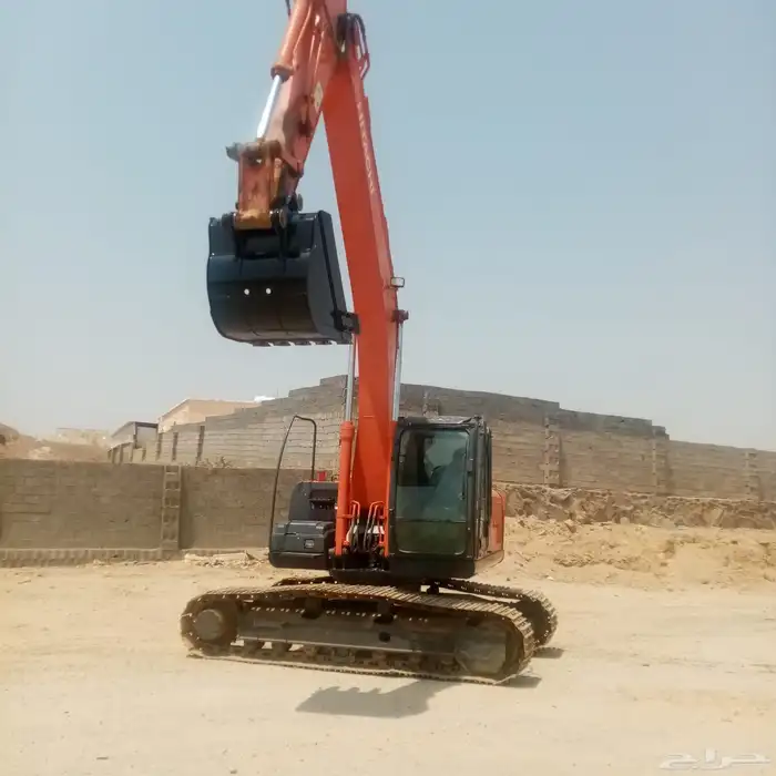بوكلين هيتاشي 2010 0