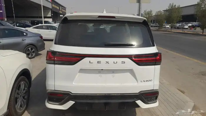 لكزس ال اكس سبورت 2025 29