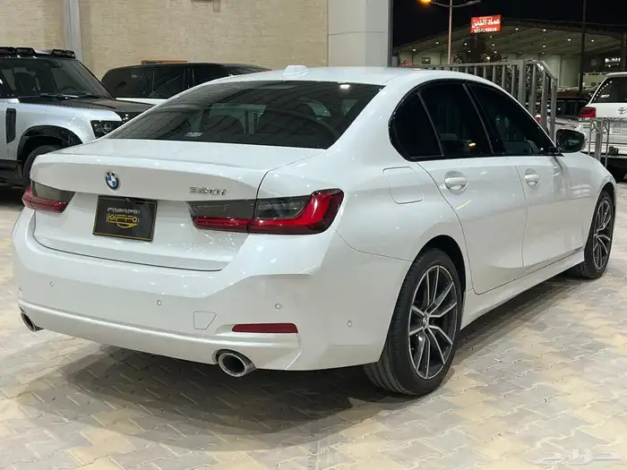 بي ام دبليو 320i موديل 2023 7