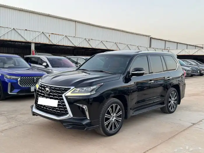 لكزس LX570 2018 فل كامل سعودي 8