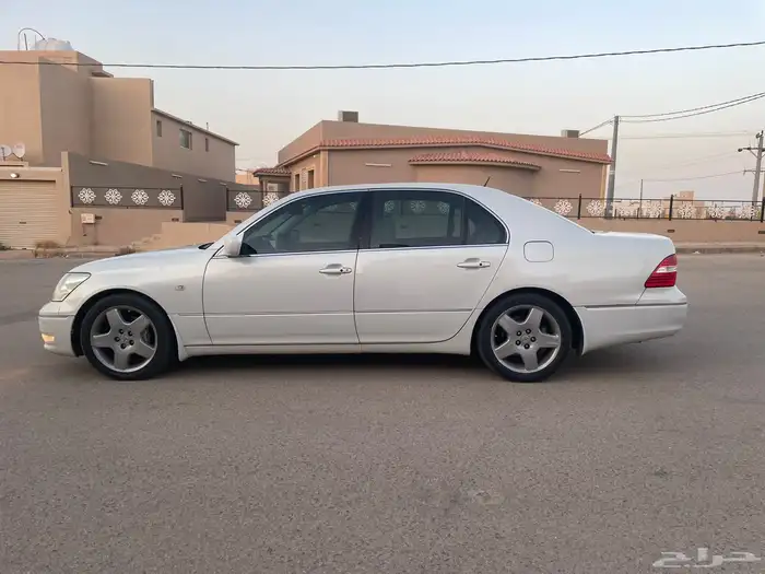 لكزس LS430 2004 (بودي بلد عدا باب الشنطة) 7