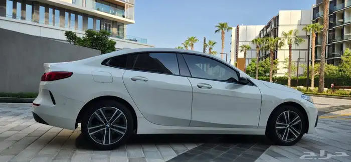 BMW 2021 فل كامل 218i للبيع موجودة السيارة بدبي 15