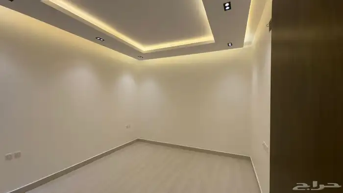 ادوار ارضيه وعلويه في حي بدر مساحه 300م 10