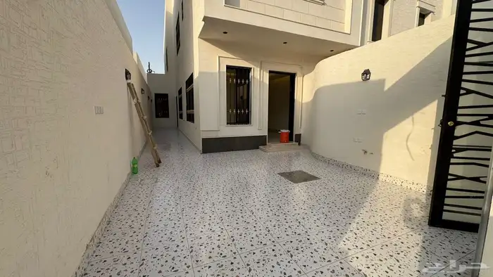 ادوار ارضيه وعلويه في حي بدر مساحه 300م 1