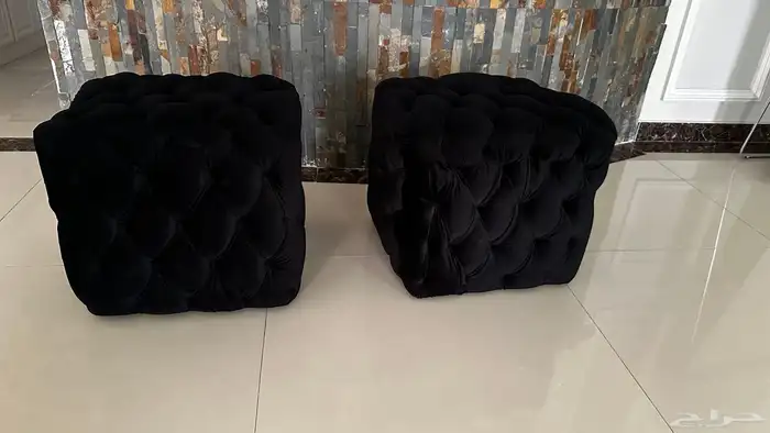 طاولات و أريكه للبيع 5
