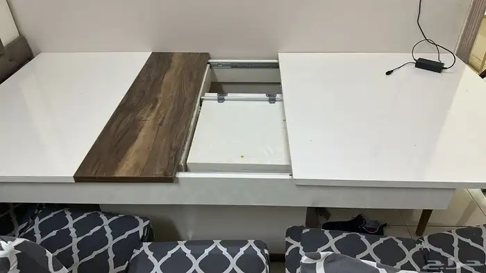 طاولة طعام 6