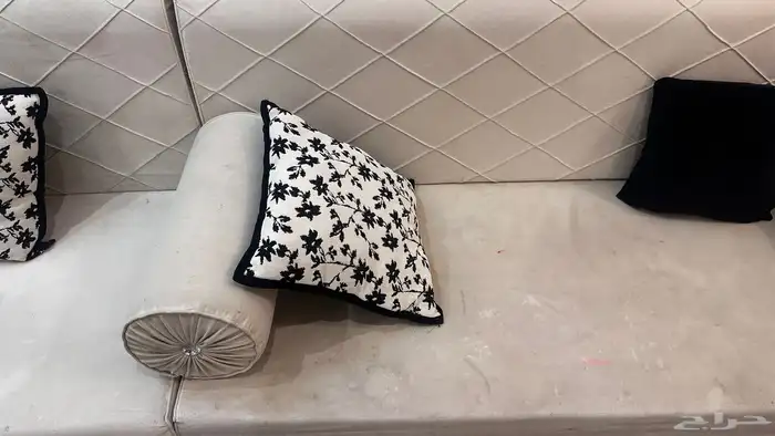 مجلس عربي حرف U ونظيف مافيه عيوب 2
