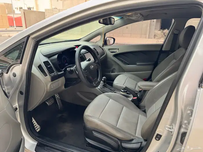 سيراتو هاتشباك فل 2014 25