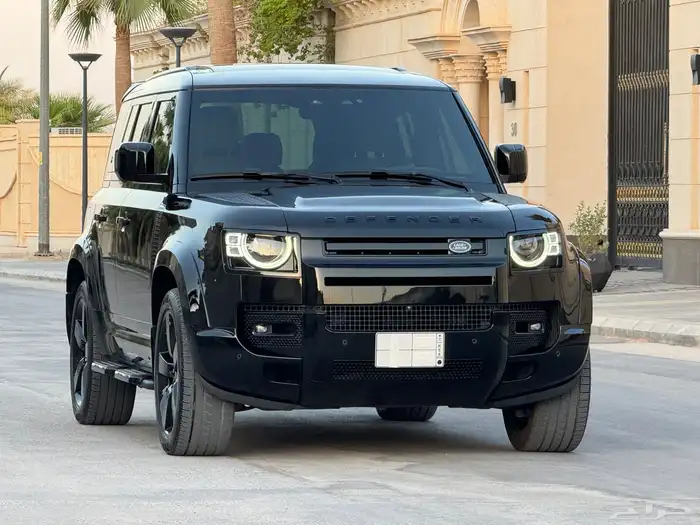 لاند روفر ديفندر P400 موديل 2023 تشيكات وكاله تحت الضمان 29