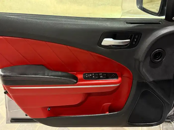 دودج تشارجر 2016 RT V8 (عرض اليوم الوطني) 4