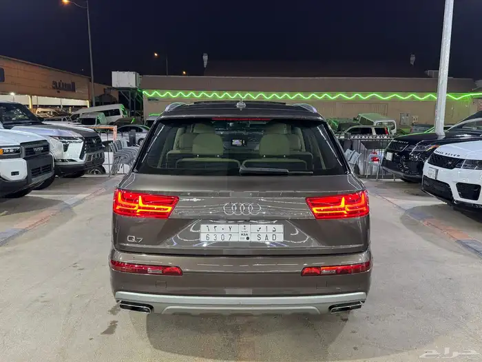 اودي Q7 2016 8
