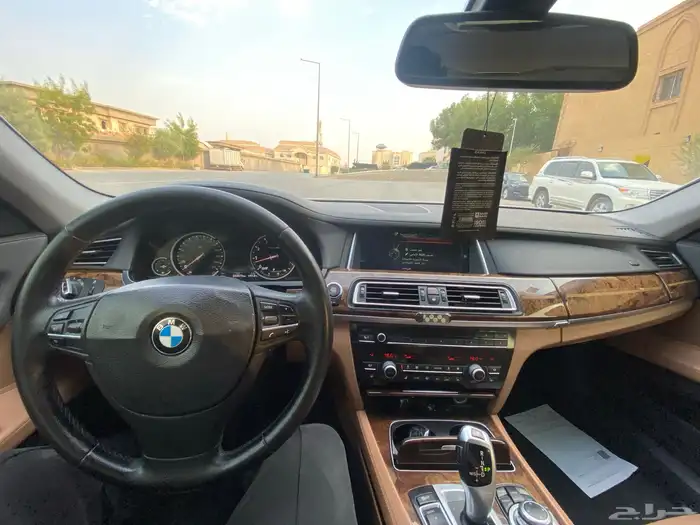 بي ام 740 موديل 2013 7