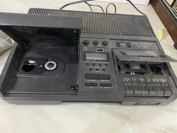 تلفزيونات تراثيه واجهزه فديو 8