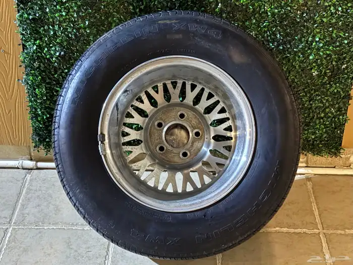 جنط لينكون مع كفر بلد ( ميشلان ) شبه جديد 6