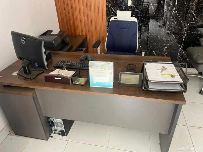 طاولة مكتب 2