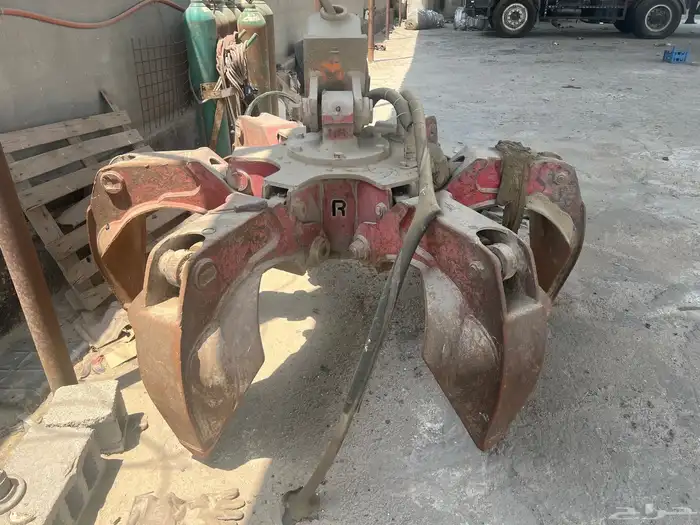 كماش بوكلين ايطالي 6 أصابع نظيف جدا استخدام بسيط 1