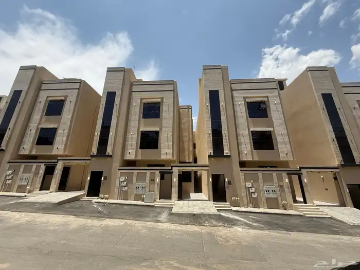 للبيع شقق ارضيه وعلويه تشطيب ممتاز بالضيافه واصل جميع الخدم 1