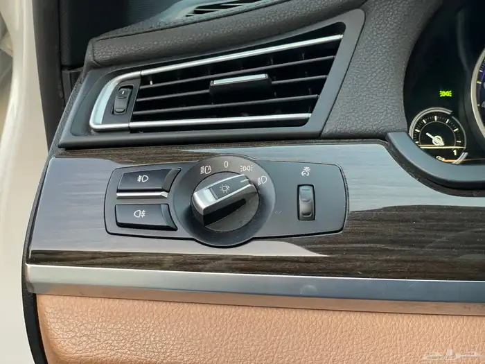 بي ام دبليو - 730Li - 2015 - سعودي 15