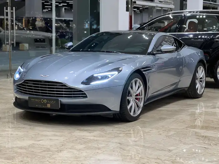 Aston martin DB11 2