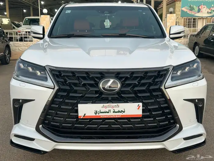 لكزس 2020 سعودي بلاك إيديشن 1