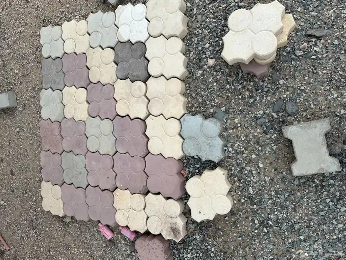 قوالب للبيع 24