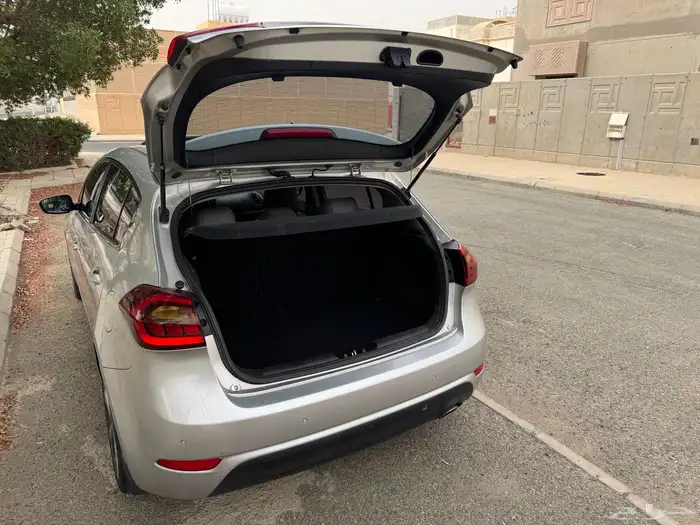 سيراتو هاتشباك فل 2014 8