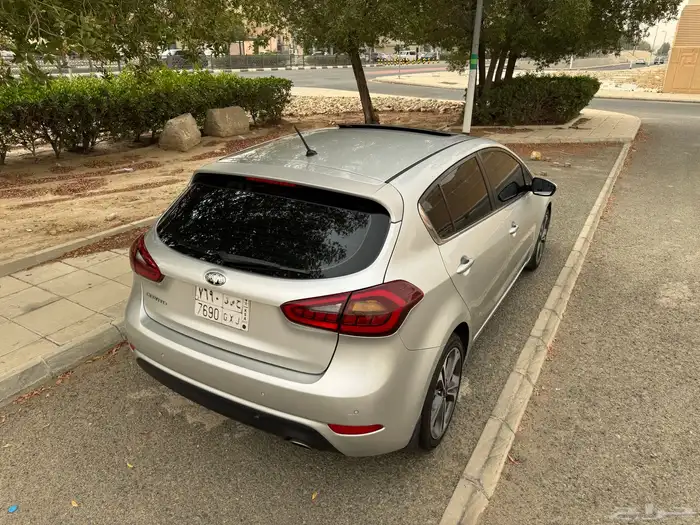 سيراتو هاتشباك فل 2014 6