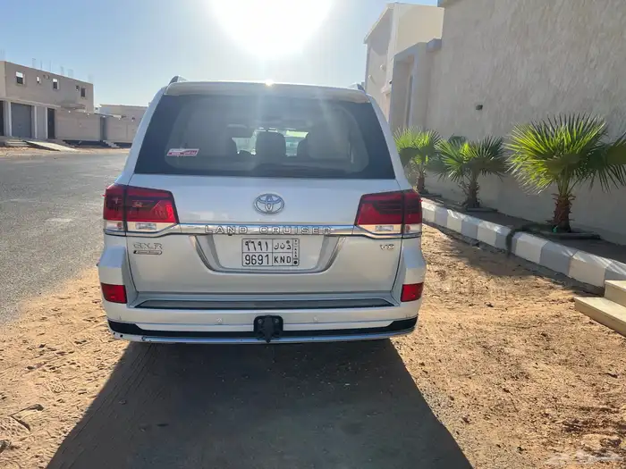 لاندكروزر ديزل 5