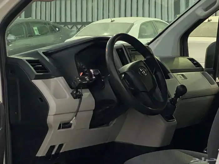 تويوتا باص فان بضاعه سقف عالي تبريد 2020 للبيع 8