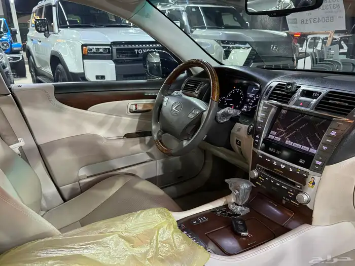 لكزس LS460L 2011 ( سعودي بحالة الوكالة ) 23