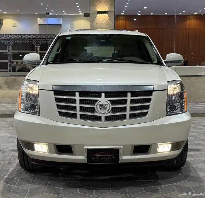 اسكاليد 2008 طويل (عرض اليوم الوطني) 2