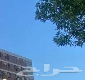 للبيع مبنى تجاري كموقع بمنطقة أبراج 1