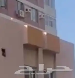للبيع مبنى تجاري كموقع بمنطقة أبراج 2