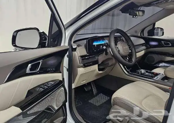 كيا كرنيفال 9 مقاعد موديل 2023 الميموني للاستيراد بكوريا 6