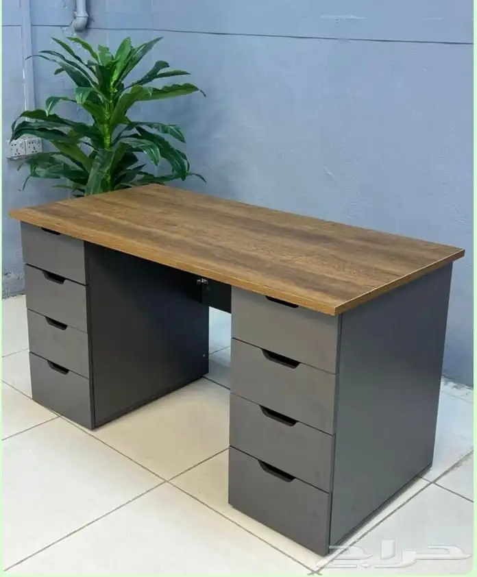 طاوله مكتب بتصميم هندسي أنيق بمقاسات مختلفه 15
