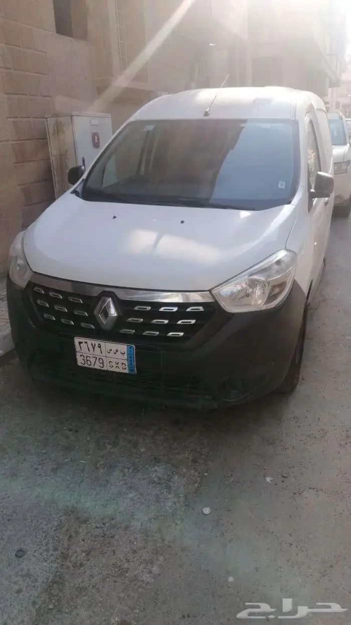 رينو فان موديل2022 6