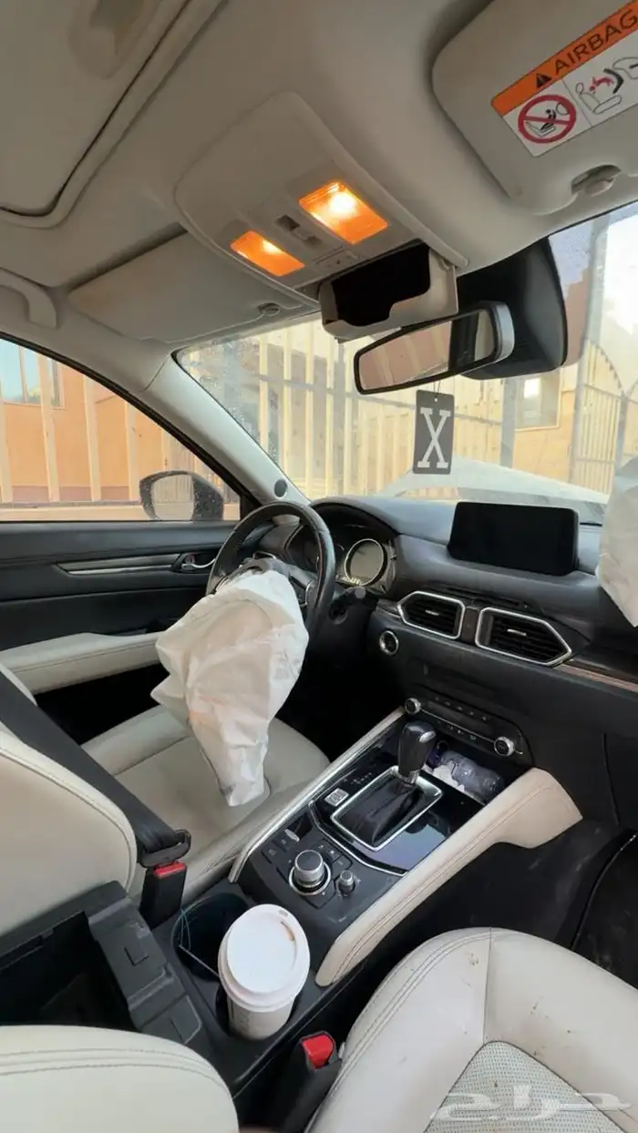 مازدا CX5 موديل 2023 اسود داخلية بيج 11