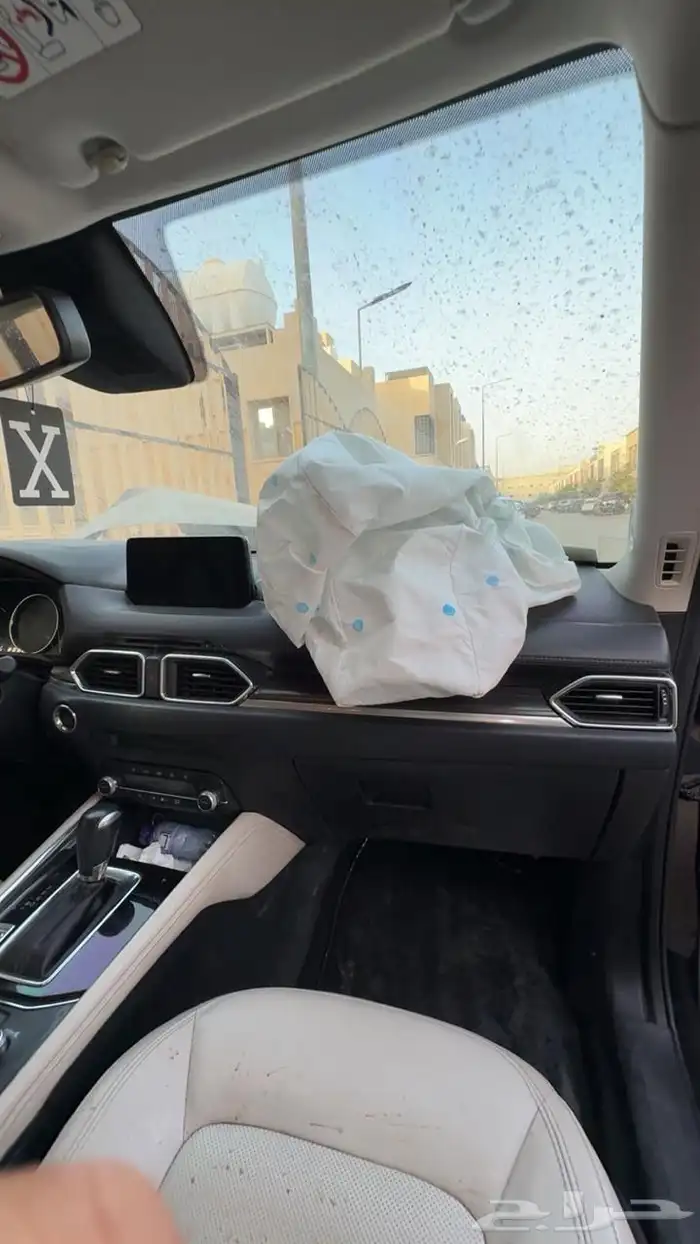مازدا CX5 موديل 2023 اسود داخلية بيج 6