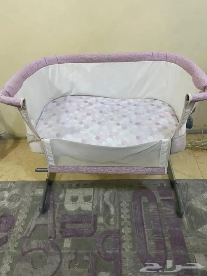 سرير أطفال كارسيت و عربة أطفال 2