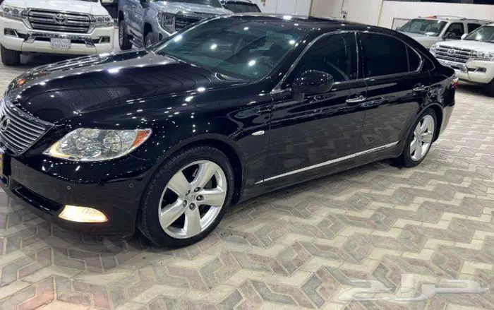 للبيع لكزس 2007 LS جحم 460 سعودي ماشي 119 الف كيلو 0