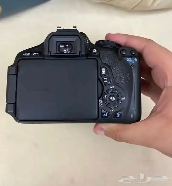 كاميرة كانون نظيفه جدا  استخدام قليلللEOS 600D السعر 800 ريال 3