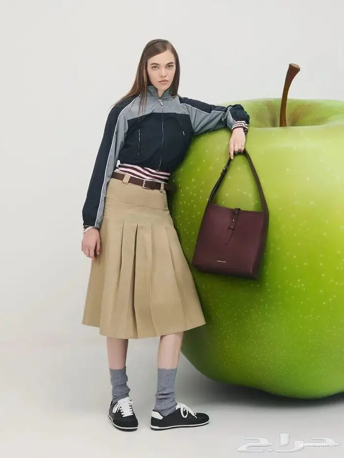 شنطة جديدة ماركة charles   keith 8
