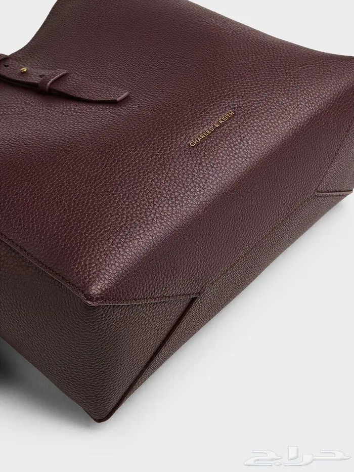 شنطة جديدة ماركة charles   keith 7