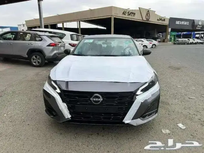 نيسان التيما استندر 2025كاش وتقسيط متوفر لدينا 15