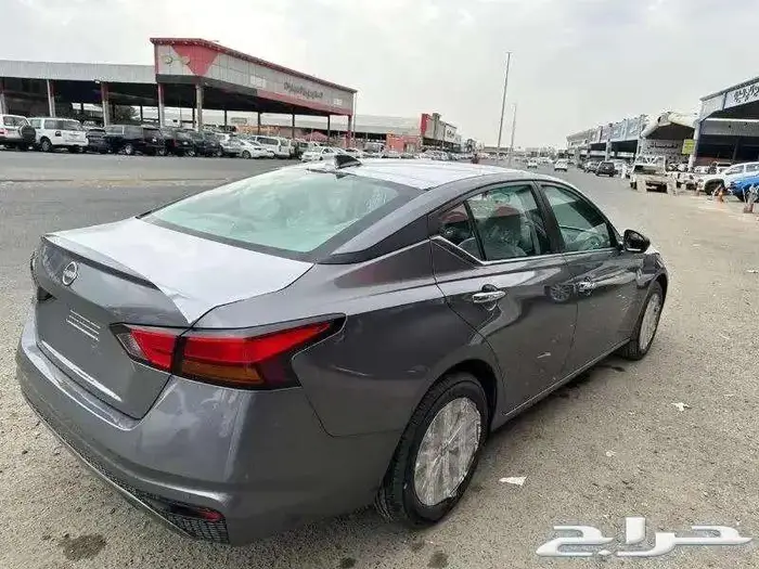 نيسان التيما استندر 2025كاش وتقسيط متوفر لدينا 3