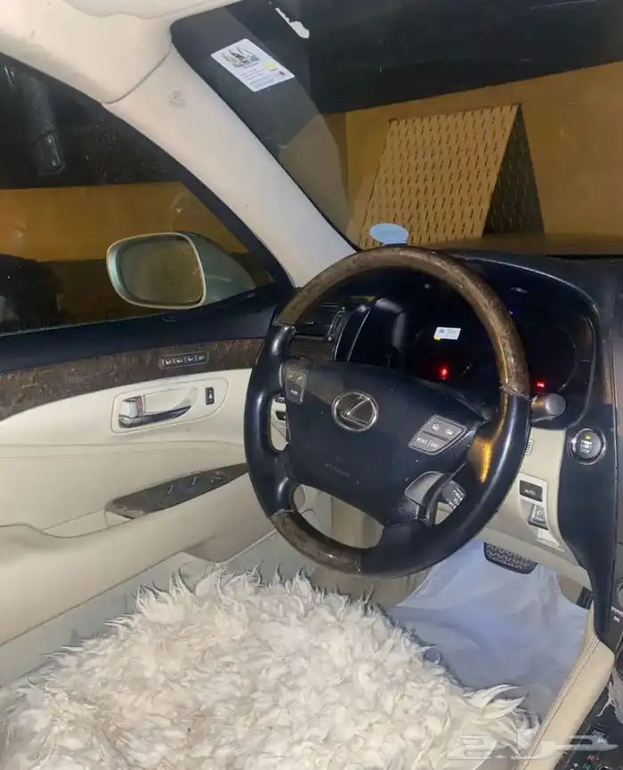لكزس LS460 مخزن 0